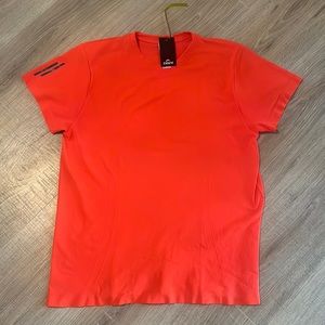 Ladies workout short sleeves shirt NWT